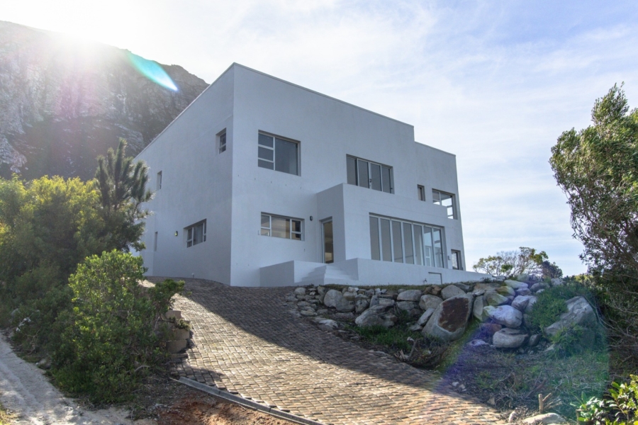 To Let 6 Bedroom Property for Rent in Bettys Bay Western Cape